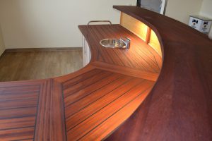 Bootstresen_arbeitsplatte_spuelbecken